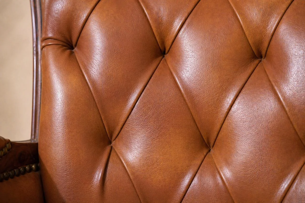 Tufted executive chair - view 2